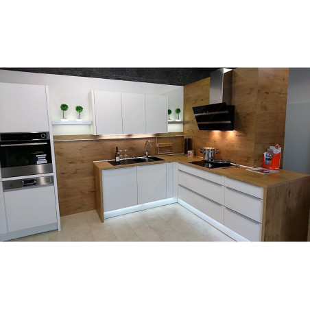 Komínová digestoř Faber Steelmax EV8 BK/X A80, černá/černé sklo